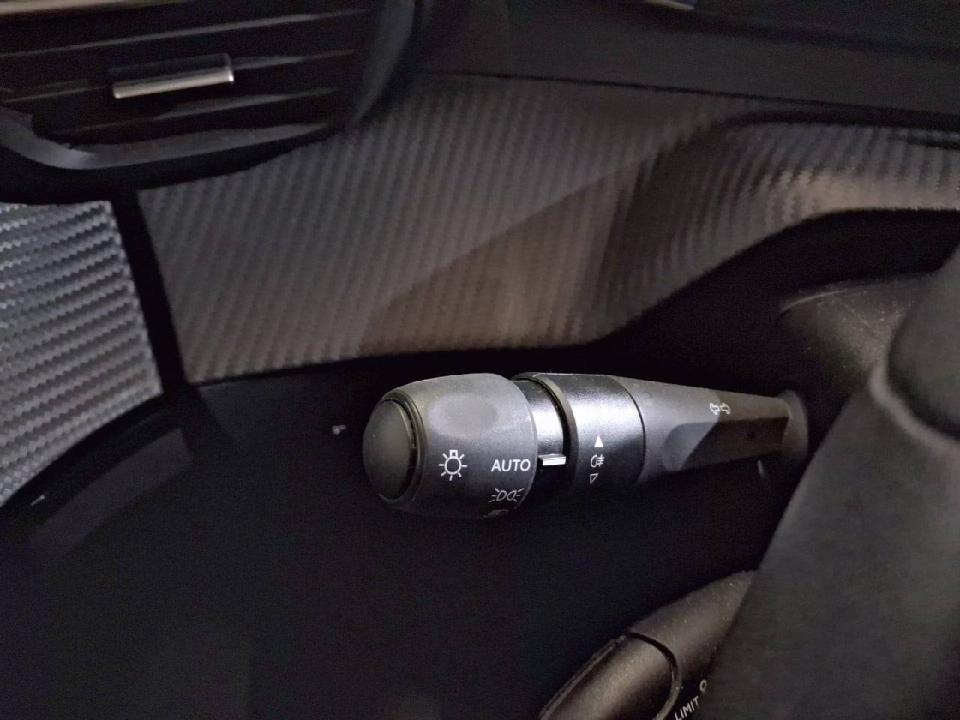 Peugeot 208 Allure Puretech 100