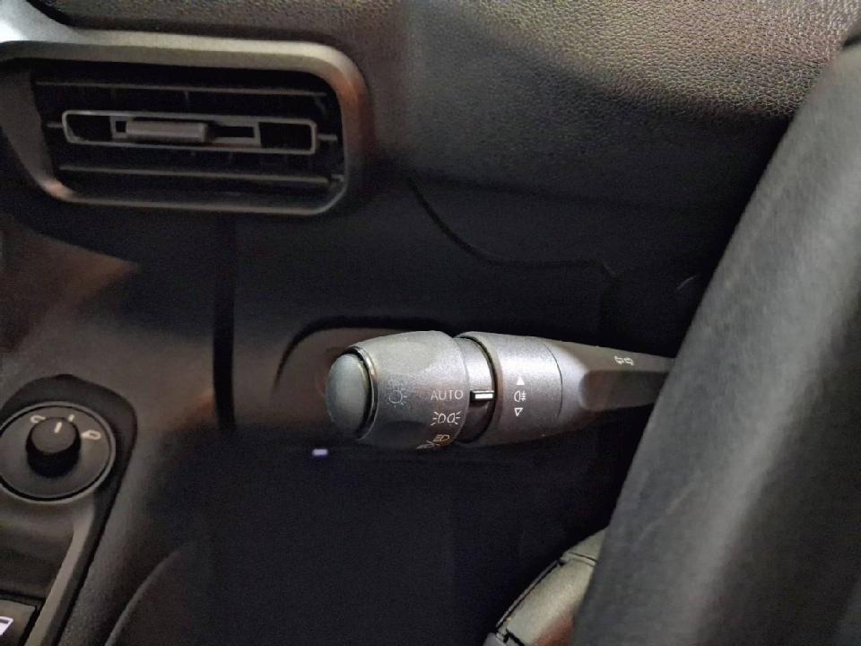 Peugeot Partner Pro Standard 600kg BlueHDi 73kW