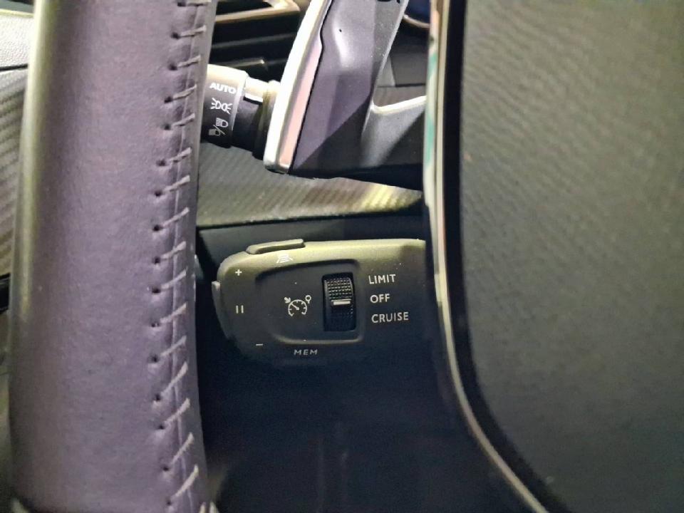 Peugeot 2008 N2008 Allure Hybrid 145 eDCS6