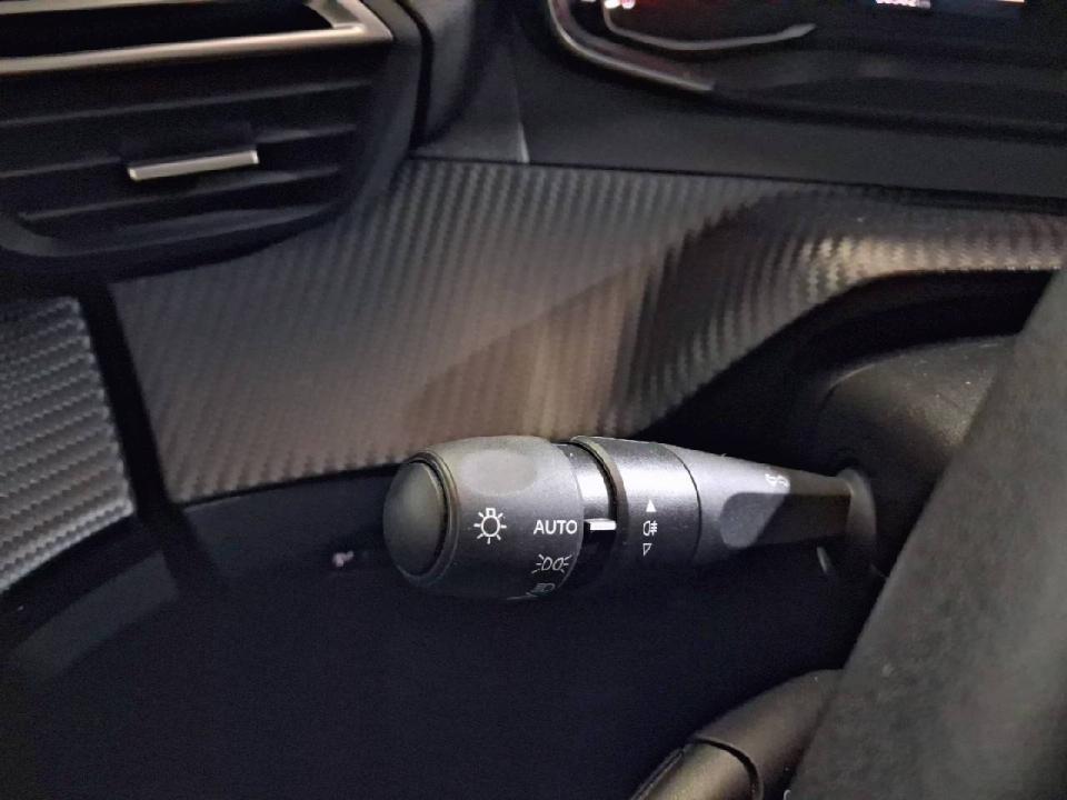 Peugeot 208 Allure Puretech 100