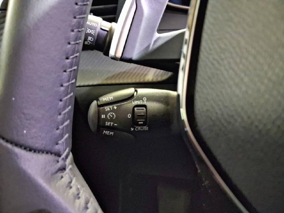 Peugeot 2008 N2008 Allure Hybrid 145 eDCS6