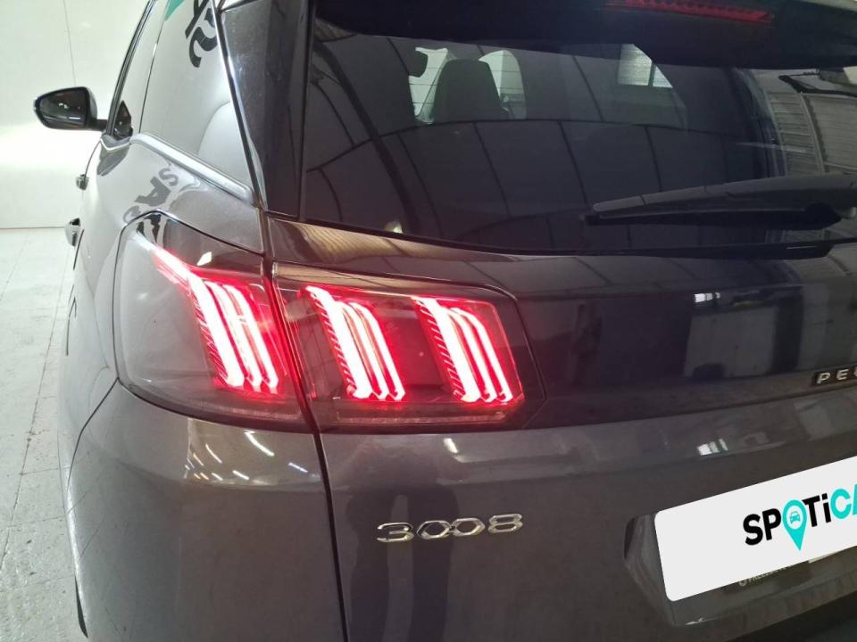Peugeot 3008 Hybrid 225 e-EAT8 Allure