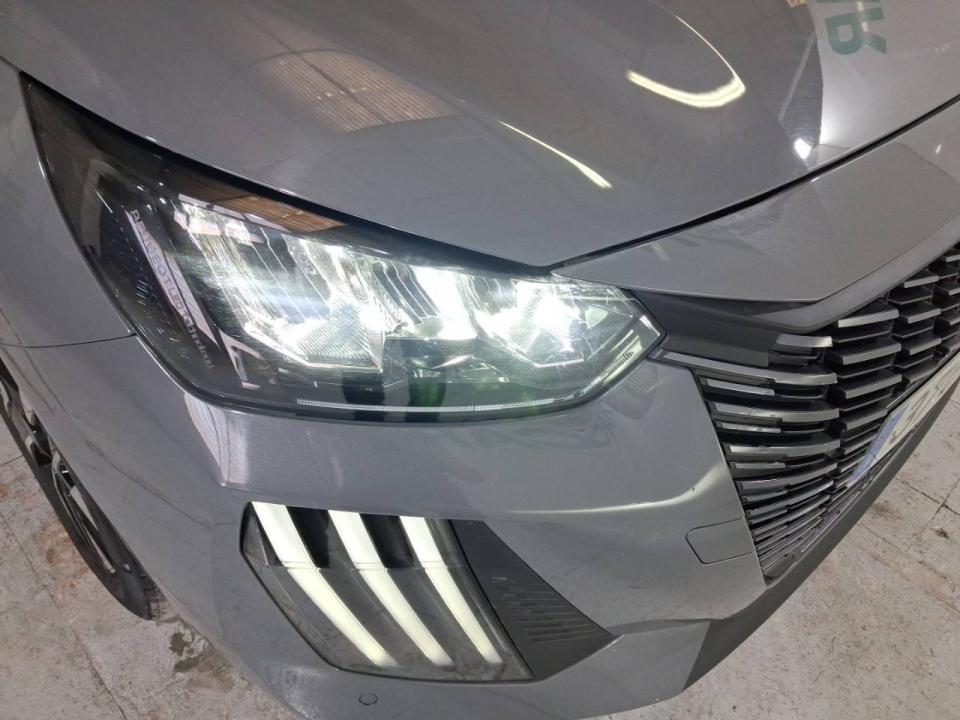 Peugeot 208 Allure HYBRID 110 eDCS6