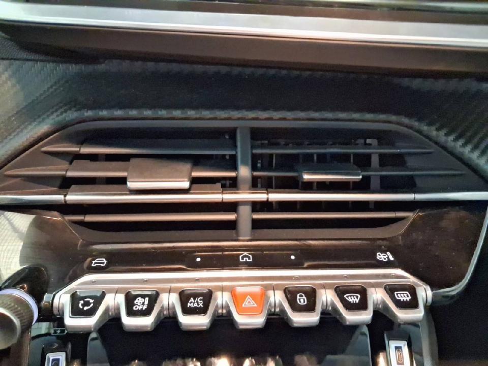 Peugeot 208 Allure HYBRID 110 eDCS6