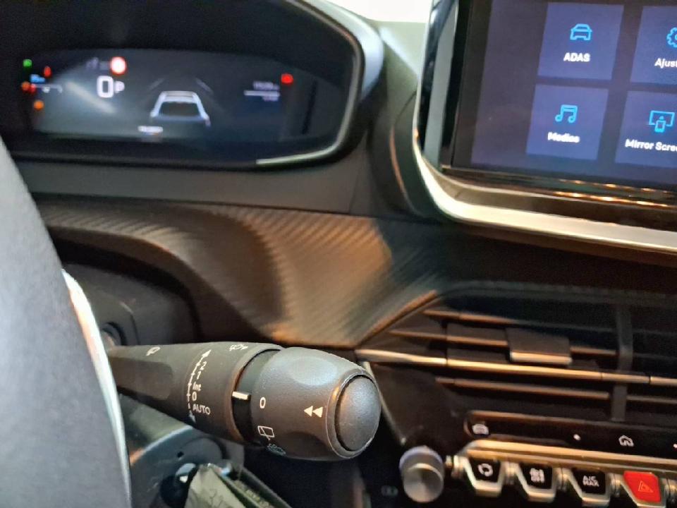 Peugeot 208 Allure HYBRID 110 eDCS6