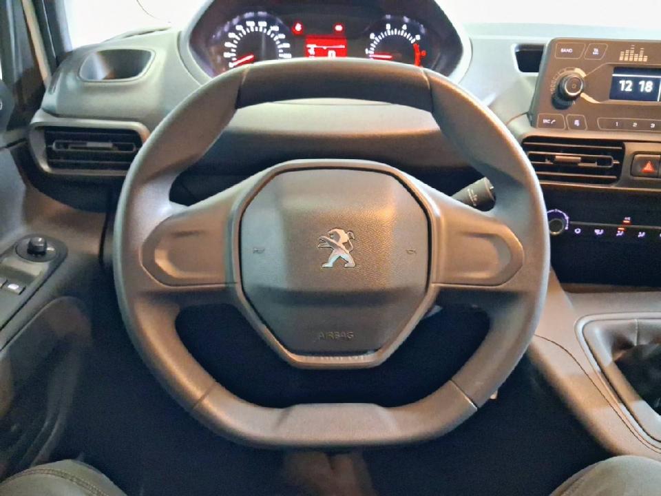Peugeot Partner Pro Standard 600kg BlueHDi 73kW