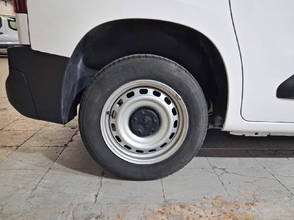 Peugeot Partner Pro Standard 600kg BlueHDi 73kW