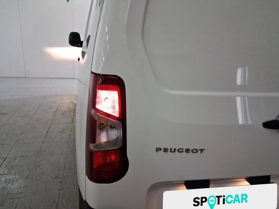Peugeot Partner Pro Standard 600kg BlueHDi 73kW