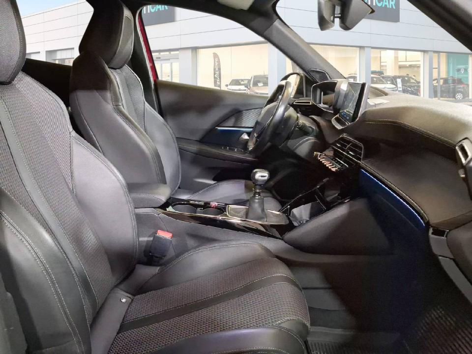 Peugeot 2008 GT Puretech 130 S&S BVM6