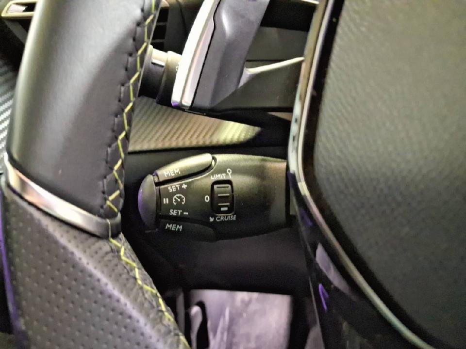Peugeot 2008 N2008 GT Hybrid 136 eDCS6