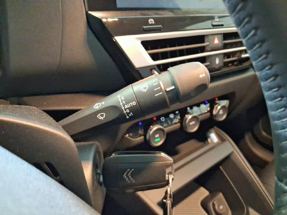 Citroen C4 Hybrid 136 e-DCS6 Plus