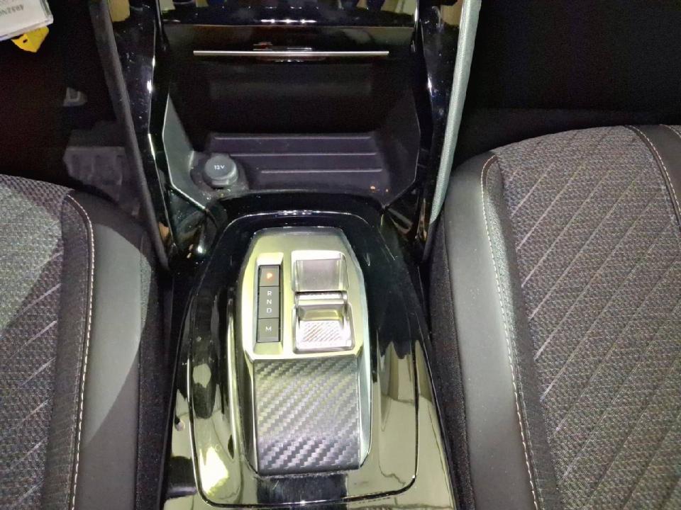 Peugeot 2008 N2008 Allure Hybrid 145 eDCS6