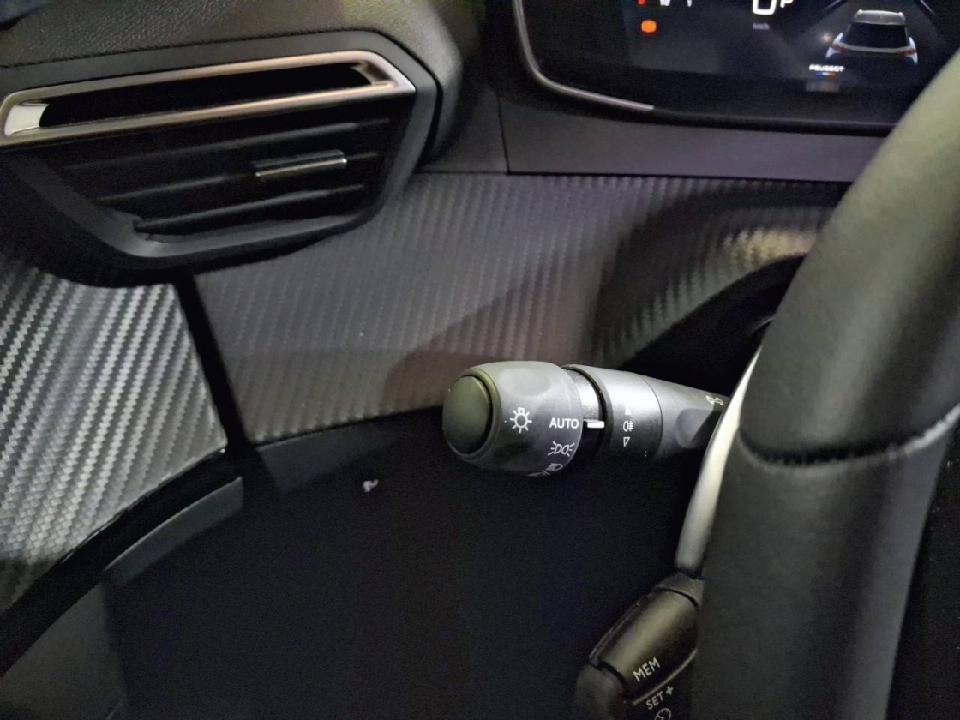 Peugeot 2008 N2008 Allure Hybrid 145 eDCS6