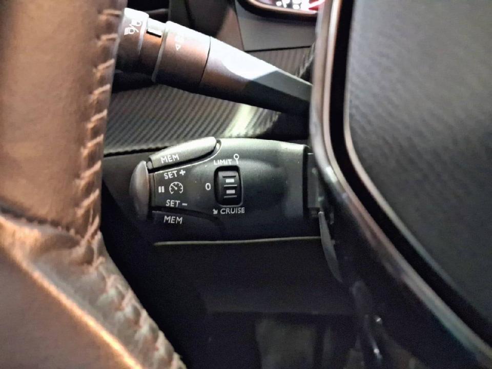 Peugeot 208 BlueHDi 73kW (100CV) Active Pack
