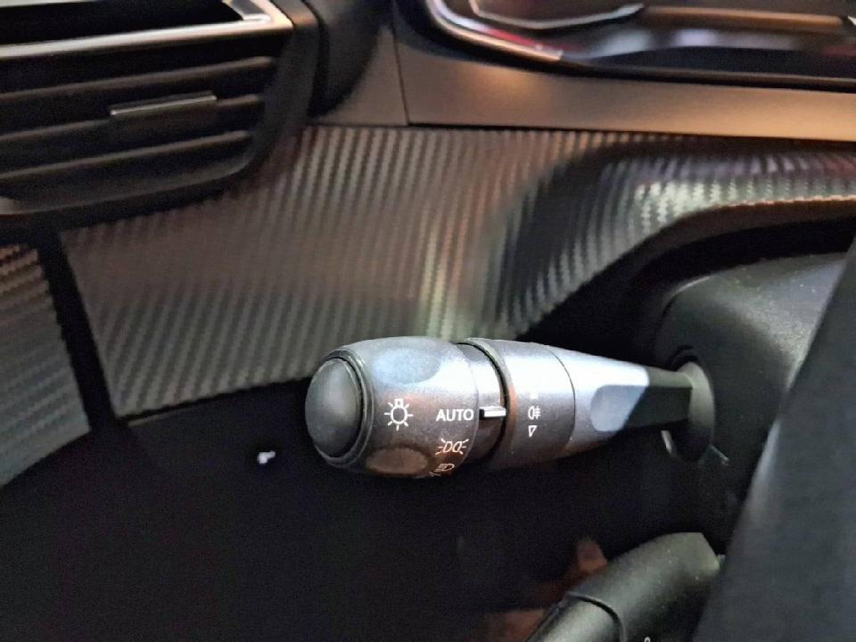 Peugeot 208 BlueHDi 73kW (100CV) Active Pack