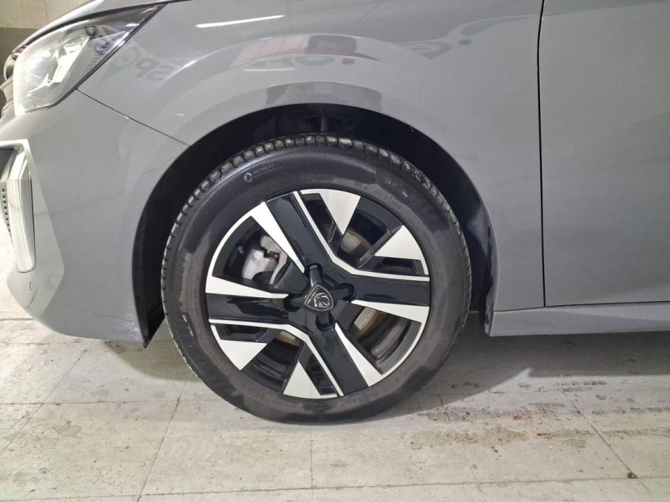 Peugeot 208 Allure HYBRID 100 eDCS6