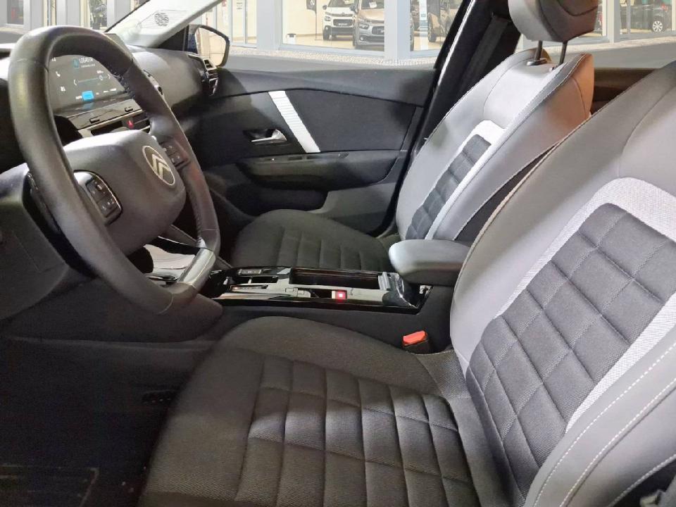 Citroen C4 Hybrid 136 e-DCS6 Plus