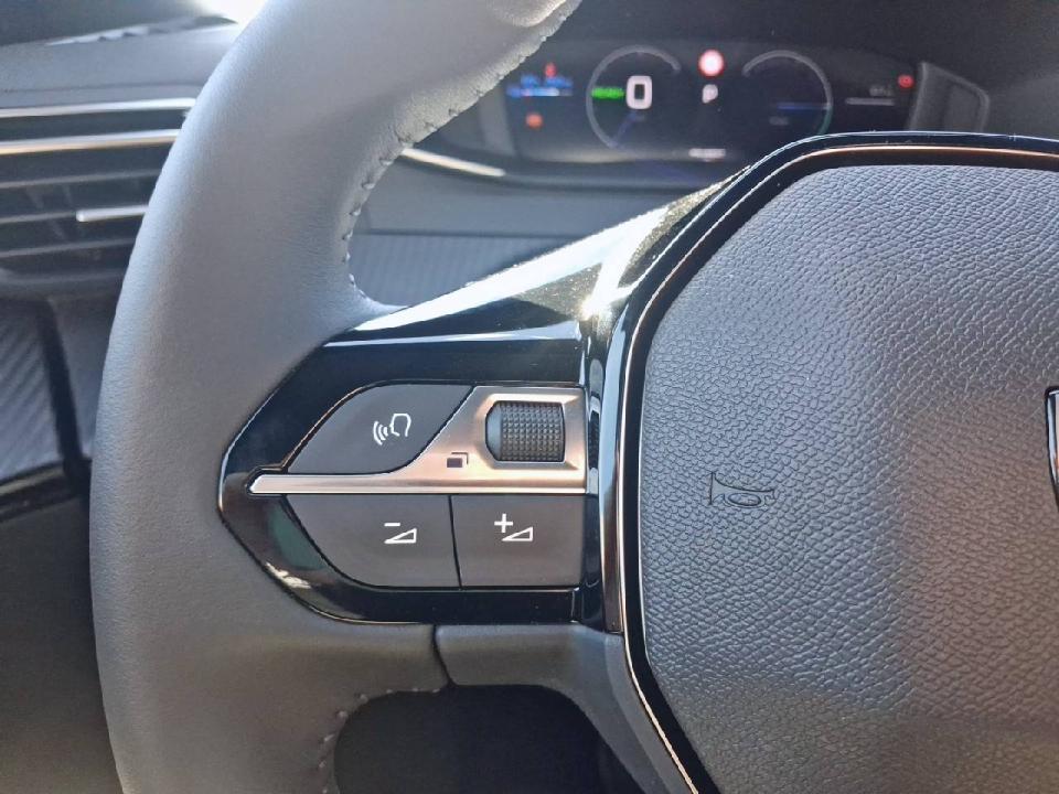 Peugeot e-2008 Eléctrico Allure 156 (115kW)