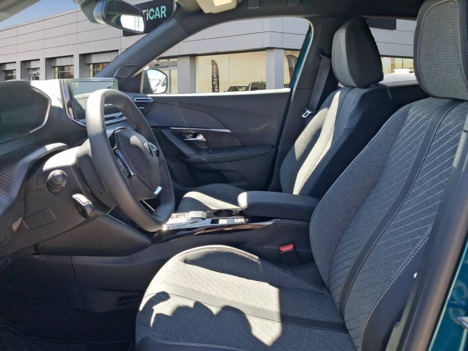 Peugeot e-2008 Eléctrico Allure 156 (115kW)
