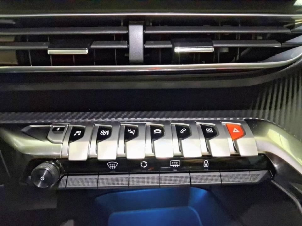 Peugeot 3008 Hybrid 225 e-EAT8 Allure