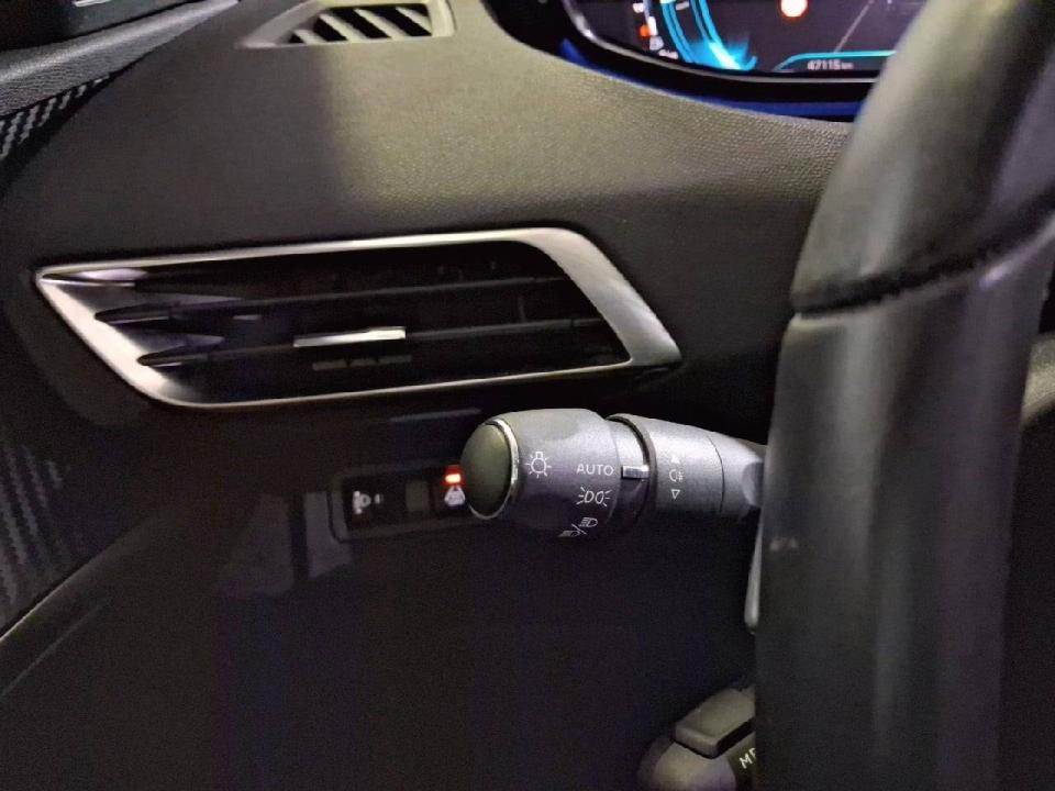 Peugeot 3008 Hybrid 225 e-EAT8 Allure