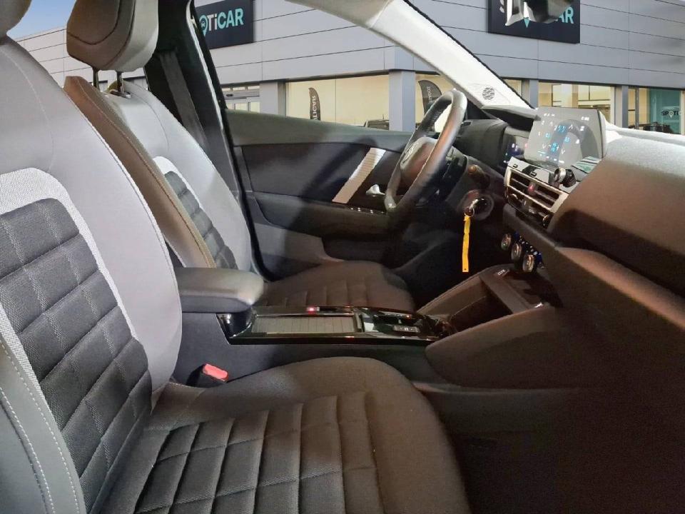 Citroen C4 X Hybrid 145 ë-DCS6 Plus