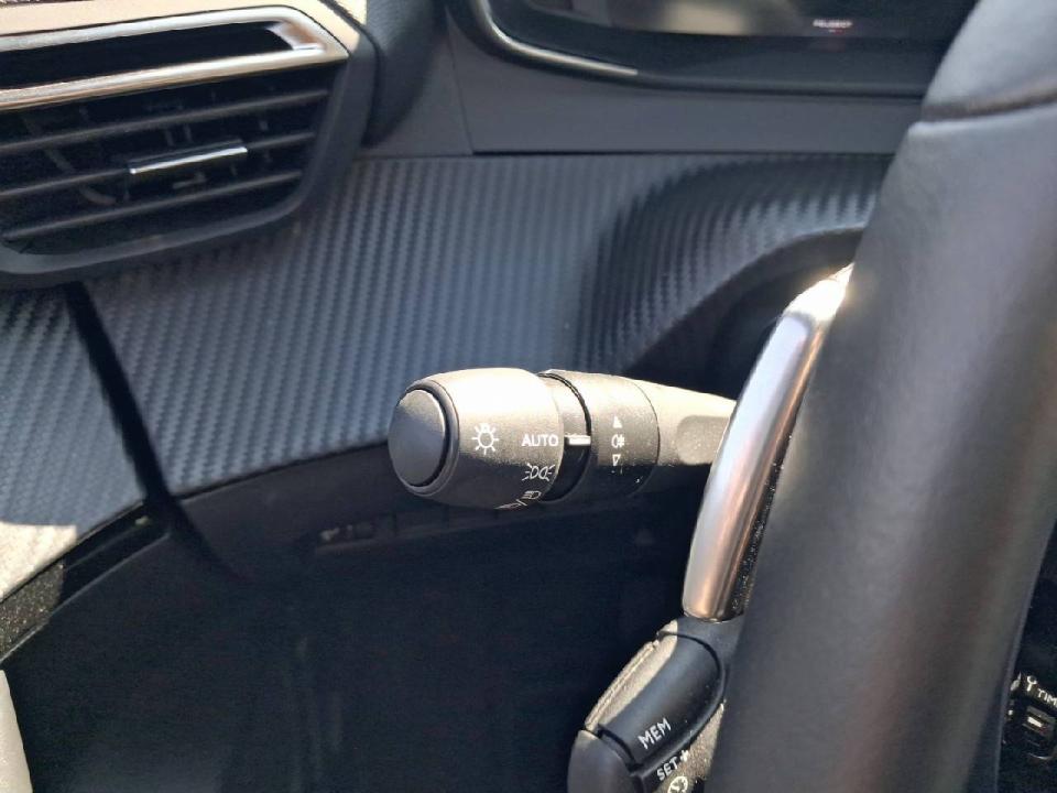 Peugeot 2008 N2008 Allure Hybrid 136 eDCS6
