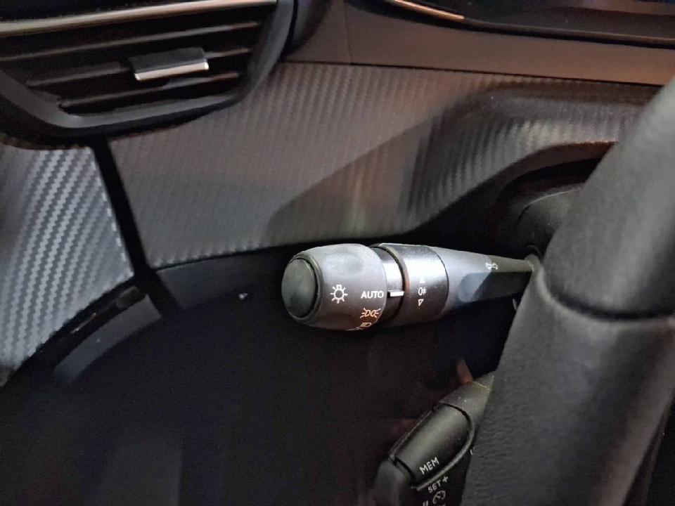 Peugeot 208 Allure Gasolina 100 S&S 6 Vel. MAN