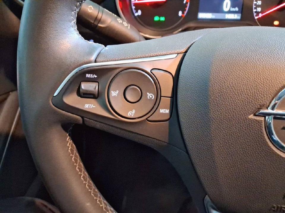 Opel Crossland X 1.2 96kW (130CV) Business Elegance