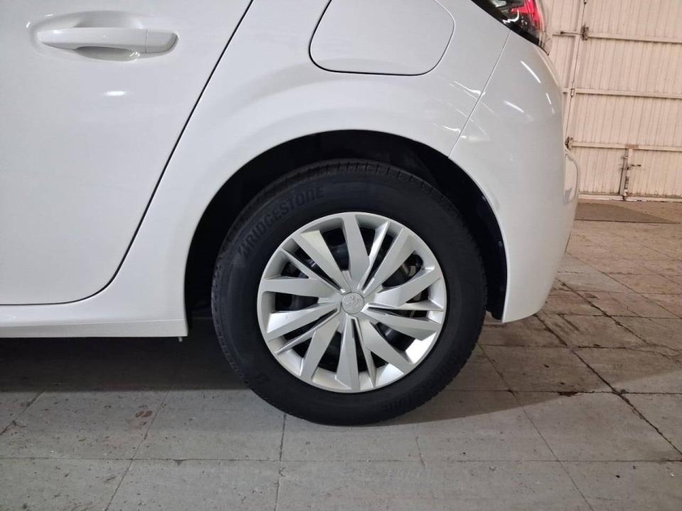 Peugeot 208 BlueHDi 73kW (100CV) Active