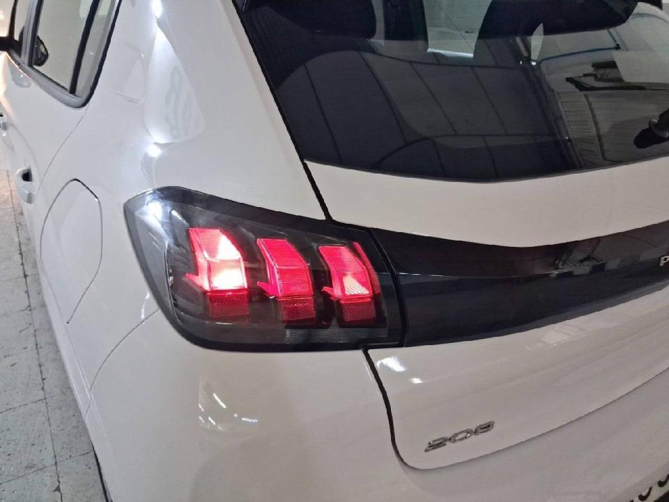 Peugeot 208 BlueHDi 73kW (100CV) Active