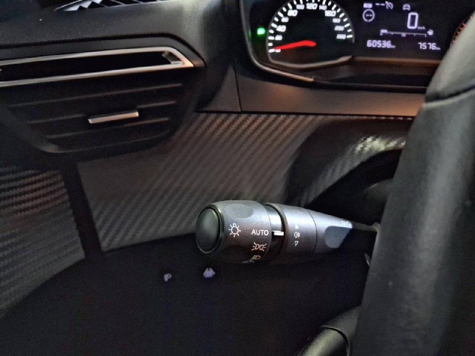 Peugeot 208 BlueHDi 73kW (100CV) Active
