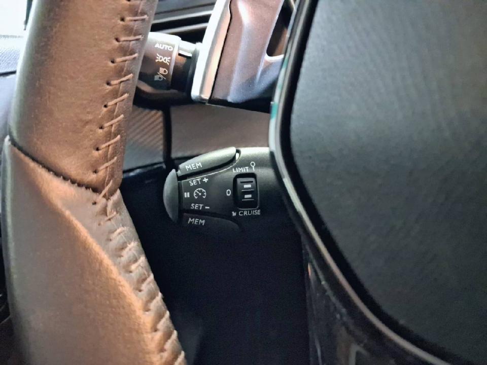 Peugeot 208 Style HYBRID 110 eDCS6