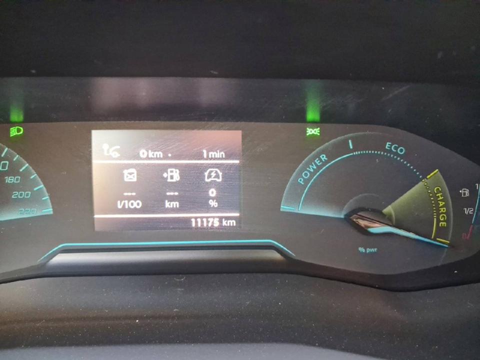 Peugeot 208 Style HYBRID 110 eDCS6