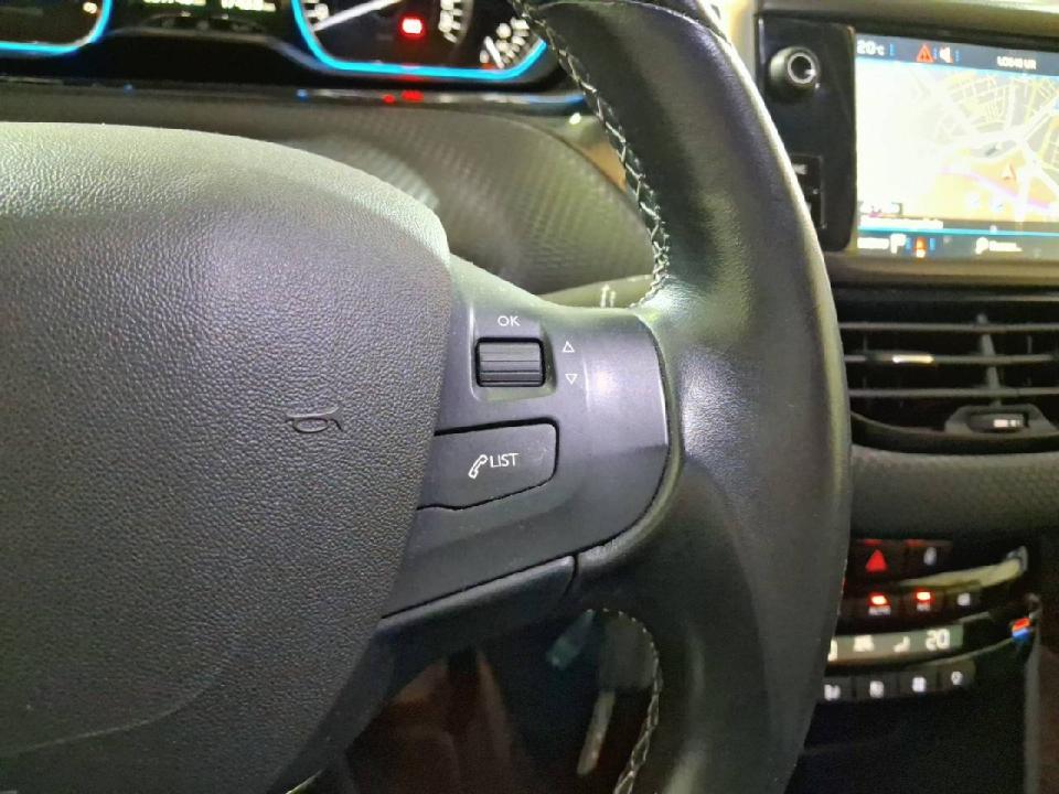 Peugeot 2008 Allure BlueHDi 73KW (100CV)