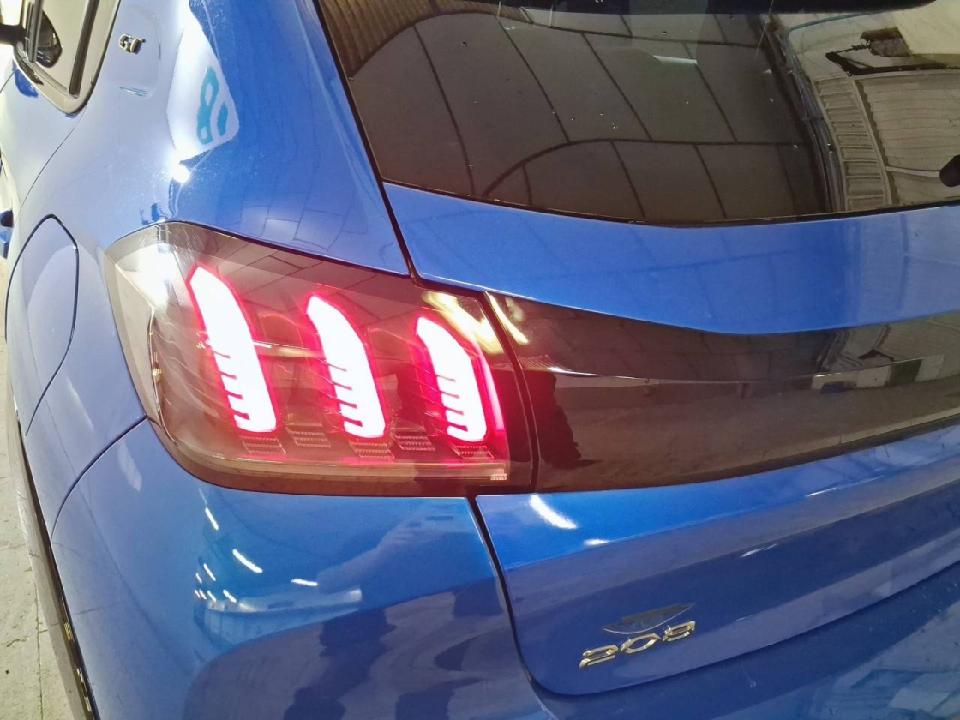 Peugeot 208 PureTech 73kW (100CV) GT