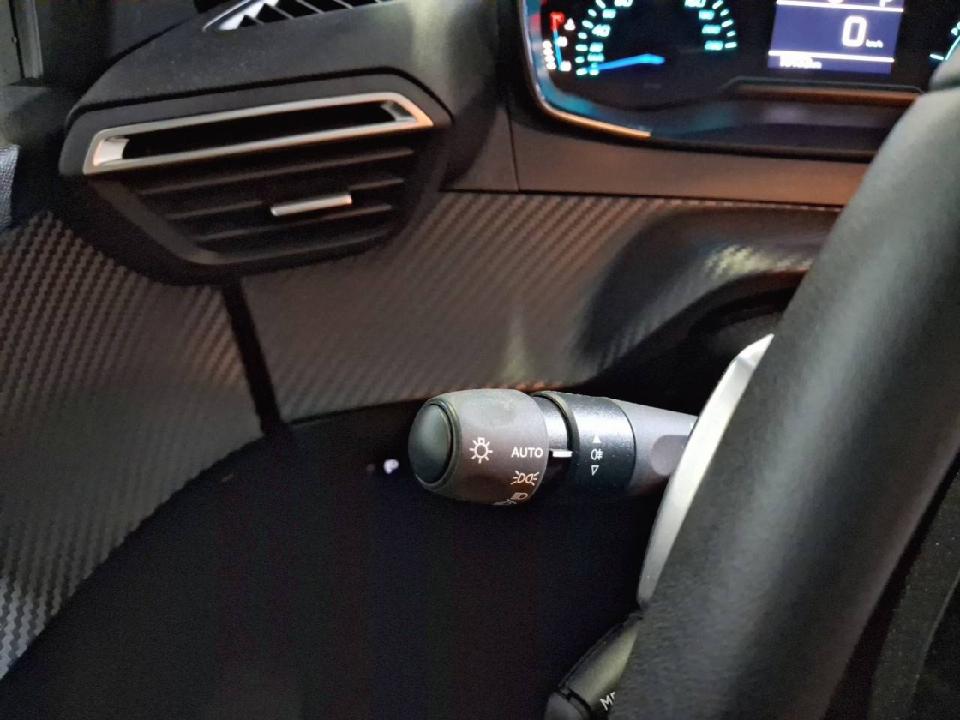 Peugeot 208 Active HYBRID 100 eDCS6