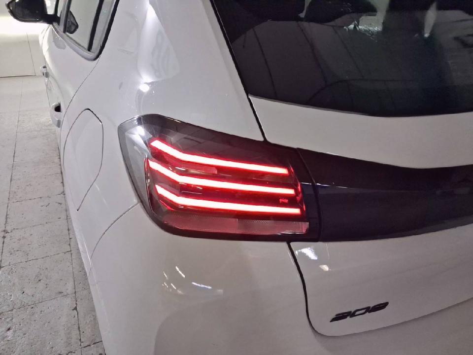 Peugeot 208 Active HYBRID 100 eDCS6