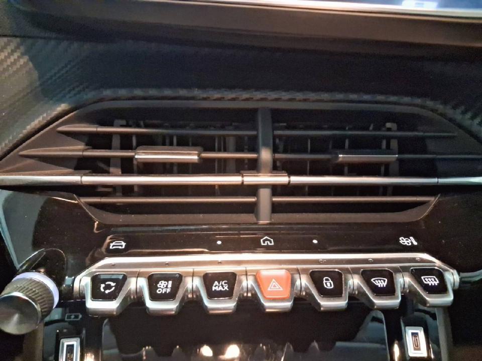Peugeot 208 Allure HYBRID 100 eDCS6