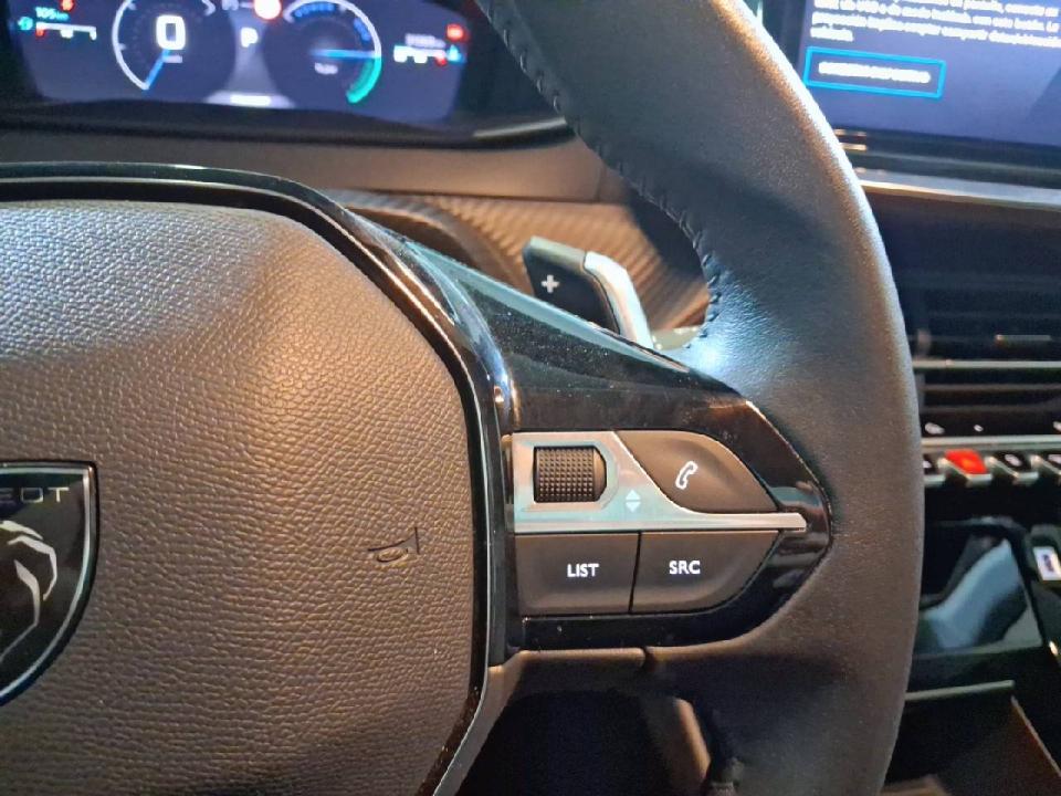Peugeot 208 Allure HYBRID 100 eDCS6