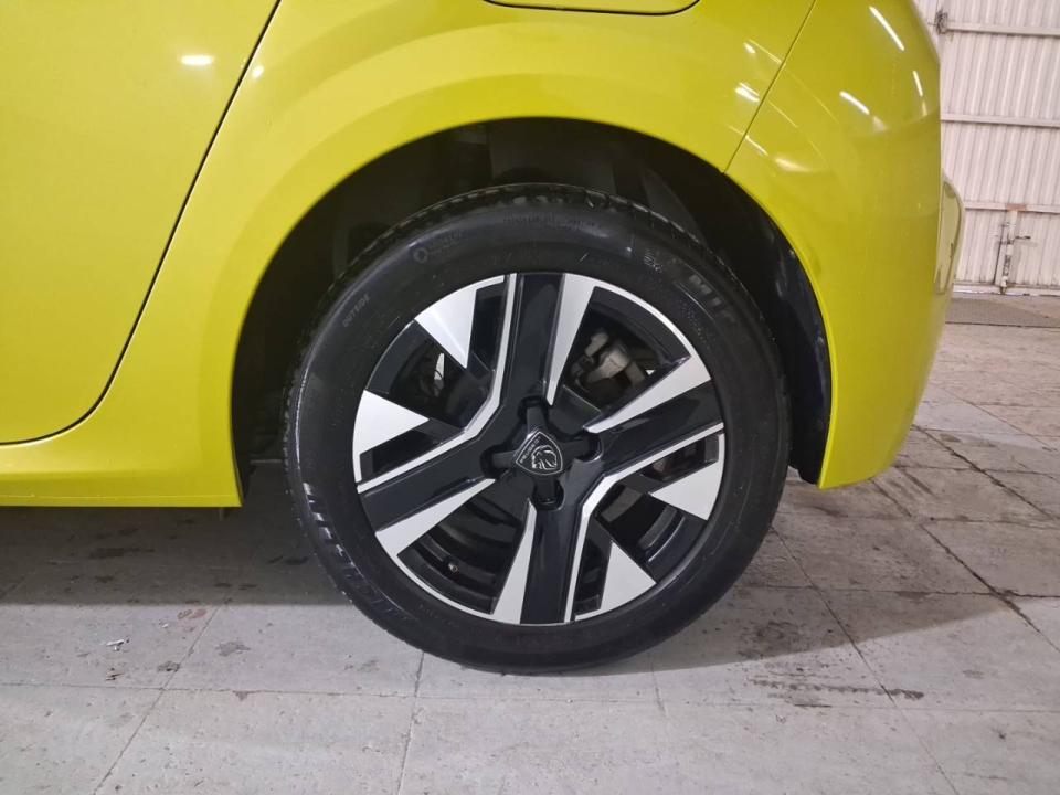 Peugeot 208 Allure HYBRID 100 eDCS6
