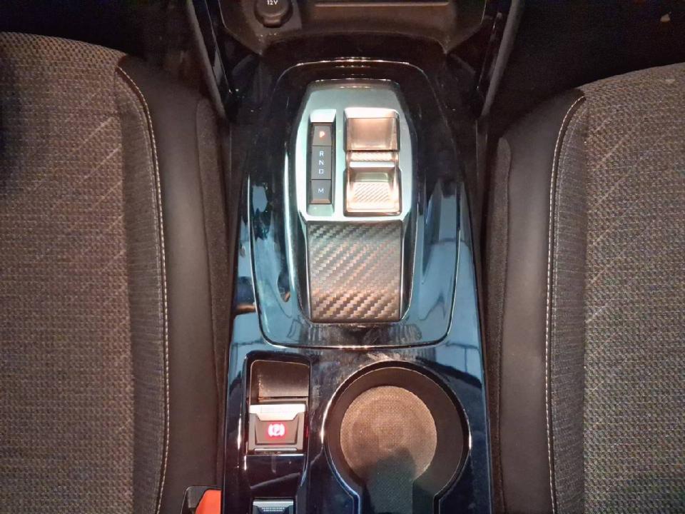 Peugeot 208 Allure HYBRID 100 eDCS6