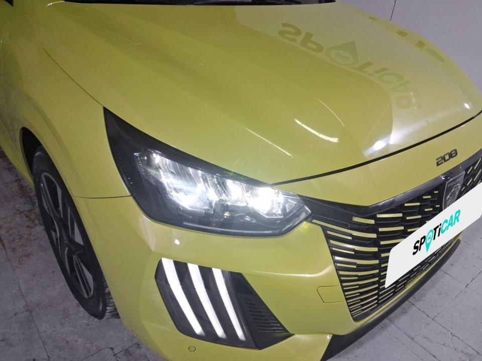 Peugeot 208 Allure HYBRID 100 eDCS6