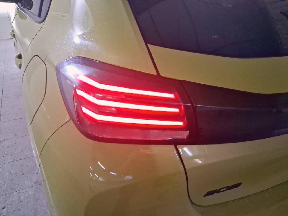 Peugeot 208 Allure HYBRID 100 eDCS6