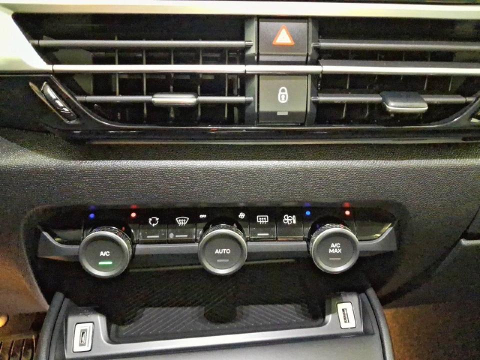 Citroen C4 BlueHDi 130 S&S EAT8 Feel Pack