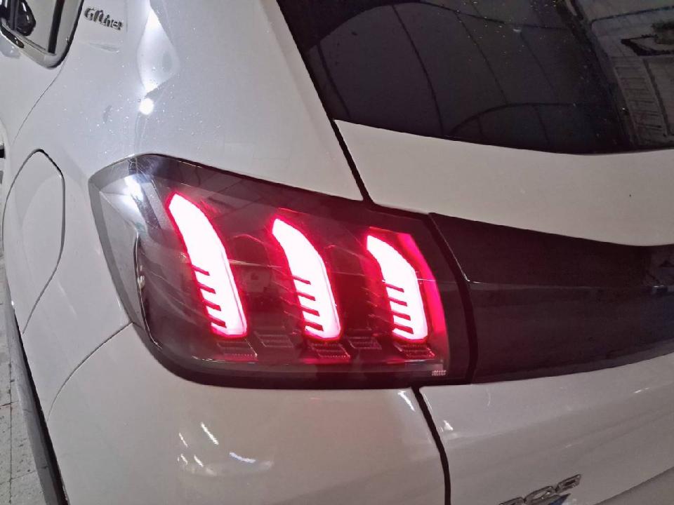 Peugeot 208 PureTech 73kW (100CV) GT Line