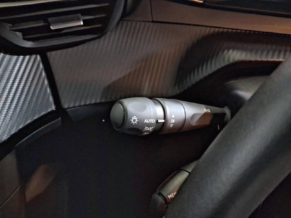 Peugeot 2008 Active Puretech 100 S&S 6 Vel. MAN