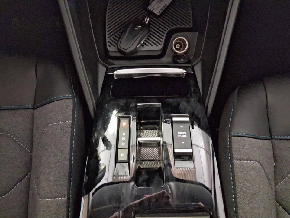 Citroen C4 Hybrid 136 e-DCS6 Plus