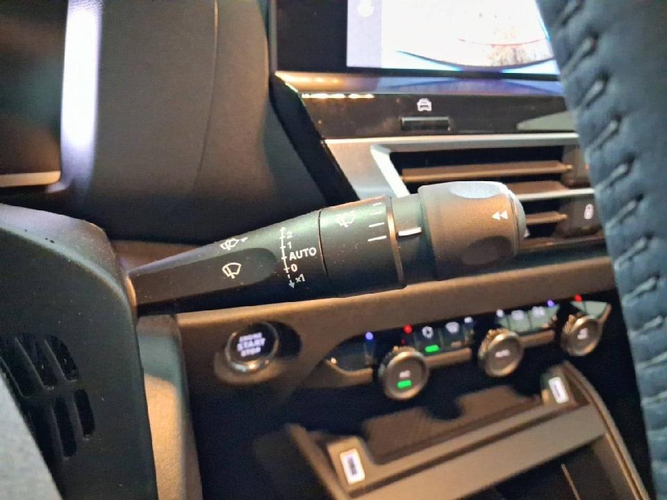 Citroen C4 Hybrid 136 e-DCS6 Plus