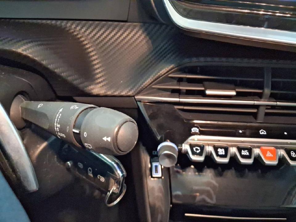 Peugeot 208 Allure HYBRID 110 eDCS6